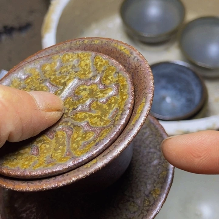 茶盏白**易你是我的眼里有