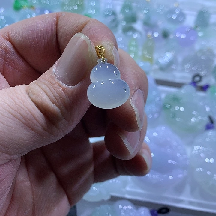 翡翠18K金镶嵌颈饰天然翡翠Ａ货吊坠