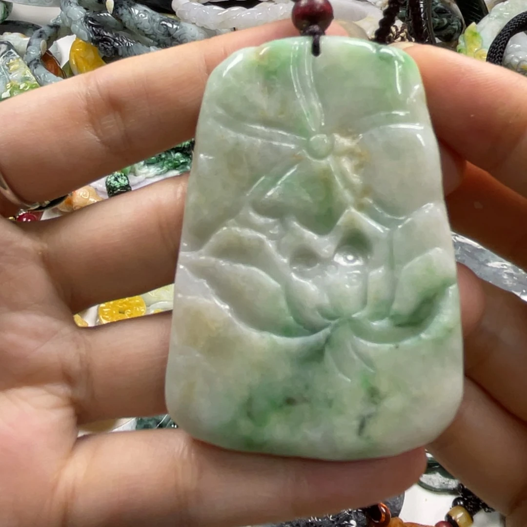 翡翠未镶嵌项圈牌子有纹