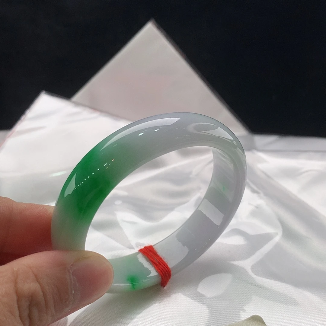 翡翠未镶嵌手镯圈口55