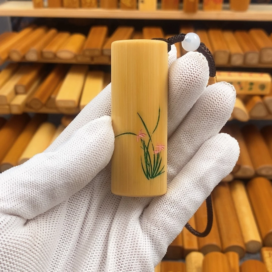 竹实心竹椭扁雕刻兰花