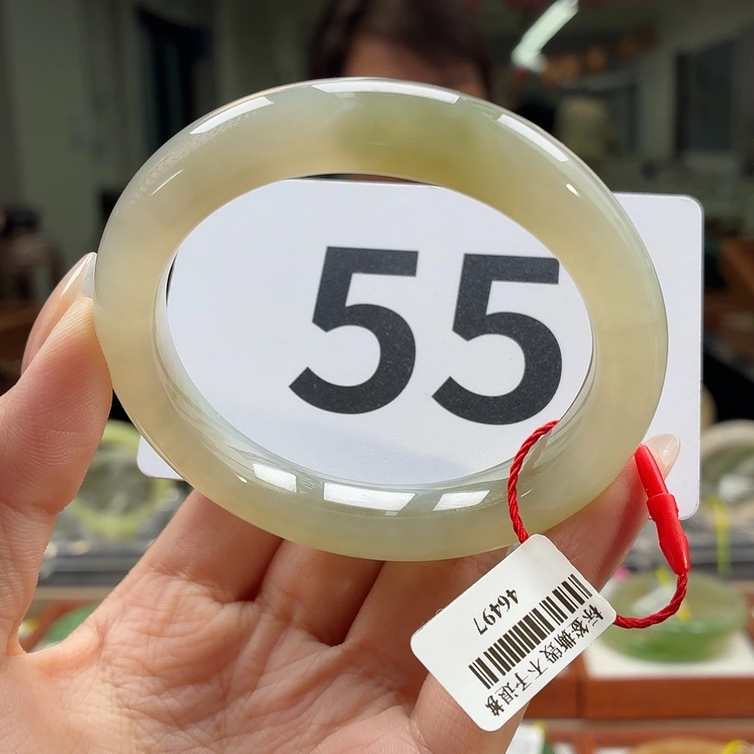 和田玉手镯未镶嵌纹