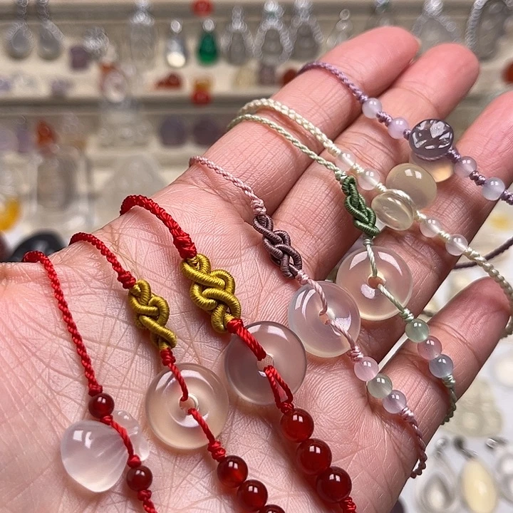 玛瑙/玉髓未镶嵌颈饰多样性发货 拍一发一 福利不退换哦