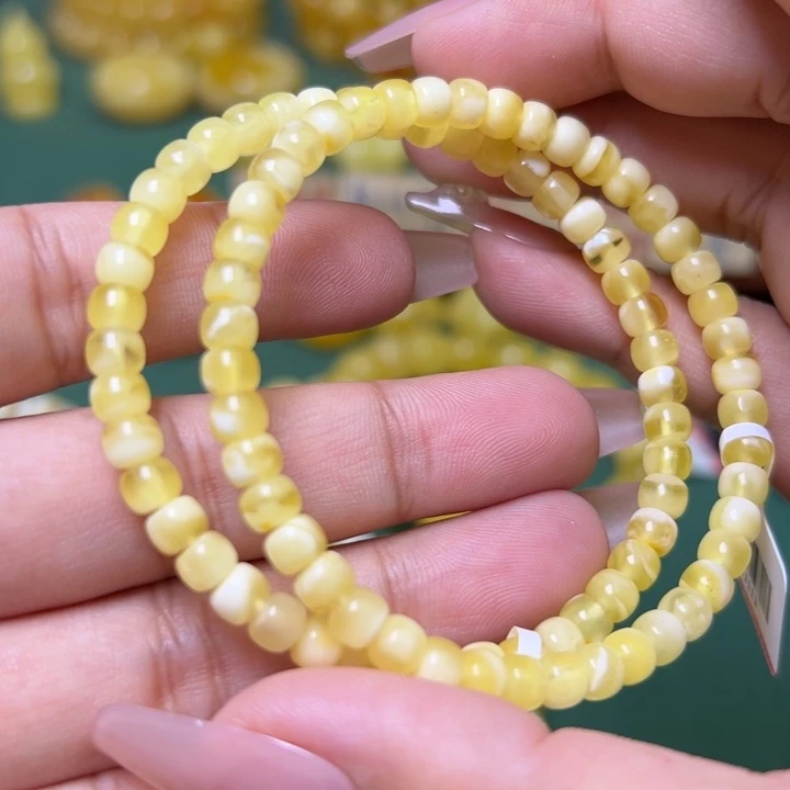 蜜蜡未镶嵌珠宝奇石多样性发其一