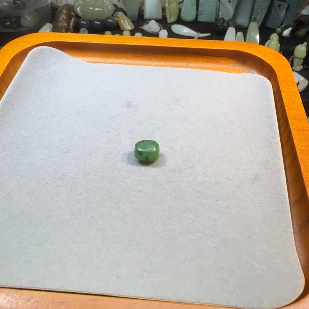 颈饰未镶嵌和田玉碧玉随形三通