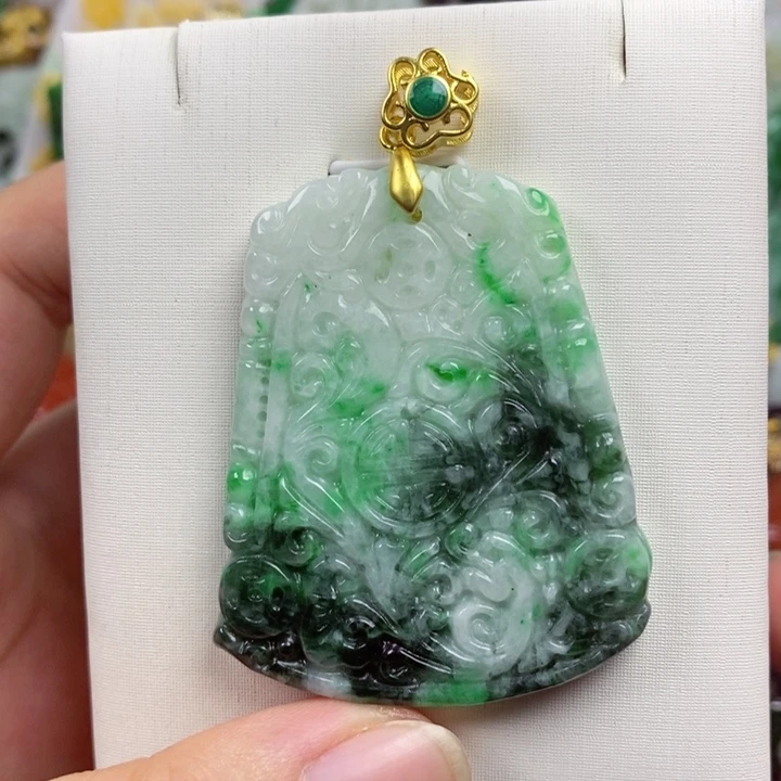 吊坠(赠链)未镶嵌翡翠