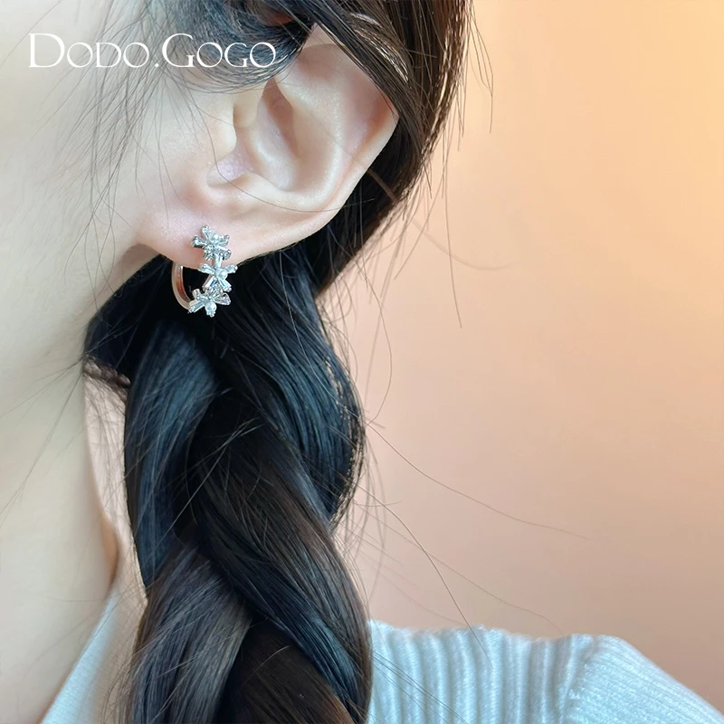 DODOGOGO 合金合成锆石耳饰 线条花朵耳扣精致甜美百搭时尚耳环女