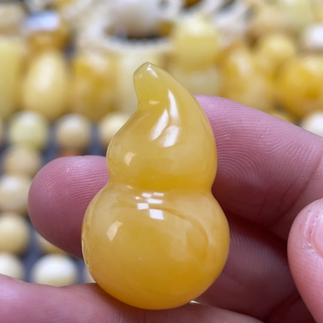 蜜蜡未镶嵌裸石31.6*29mm焦皮葫芦