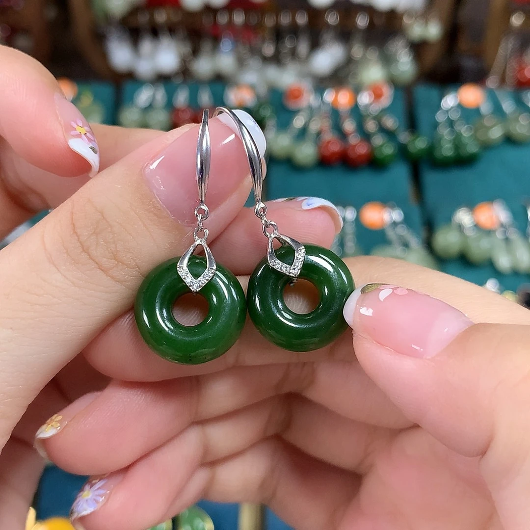 和田玉（碧玉）银S925镶嵌耳饰卡15.5左右菠菜绿