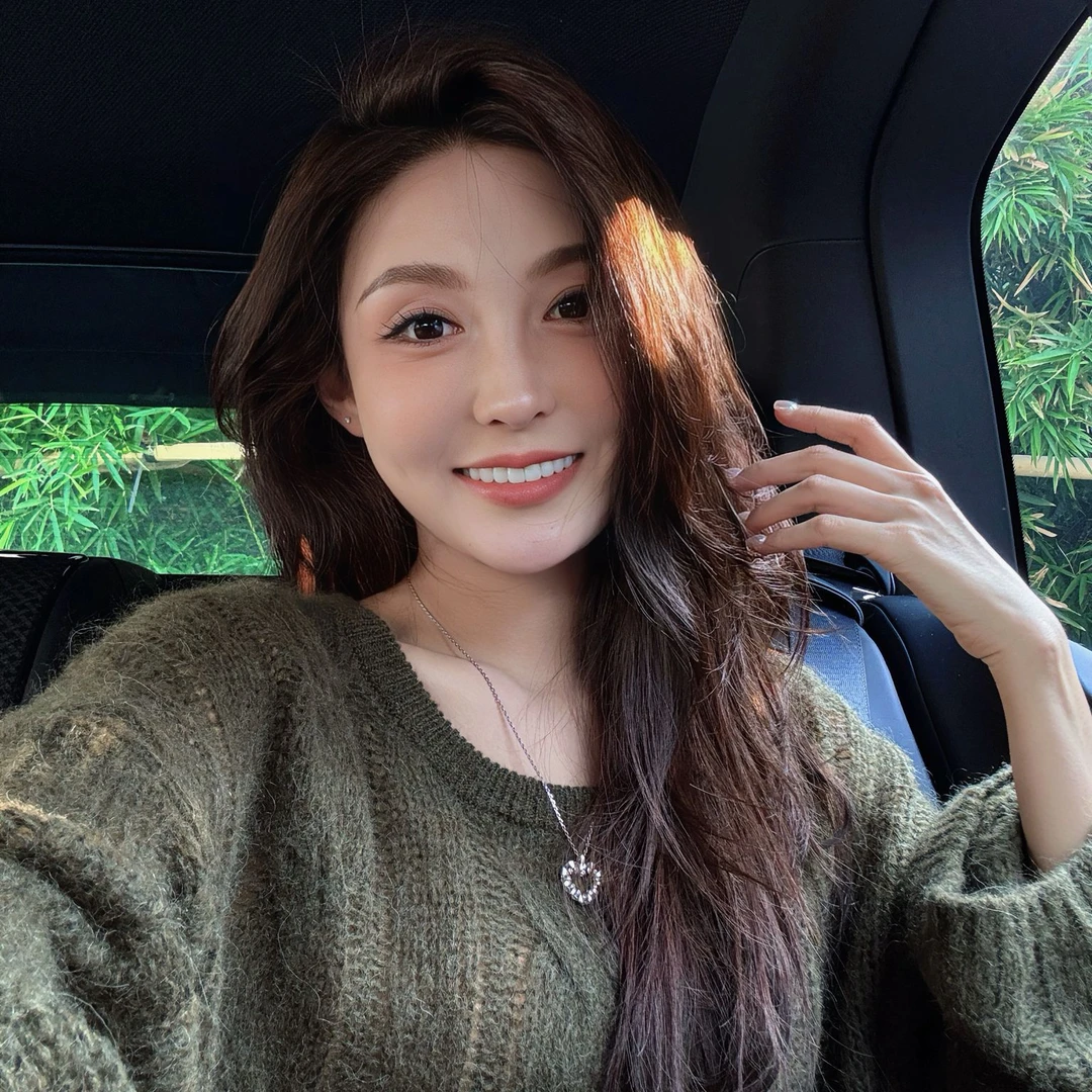 Moprobably李予诺「绞绒」 “马海毛+羊驼毛”镂空套头毛衫L5376025