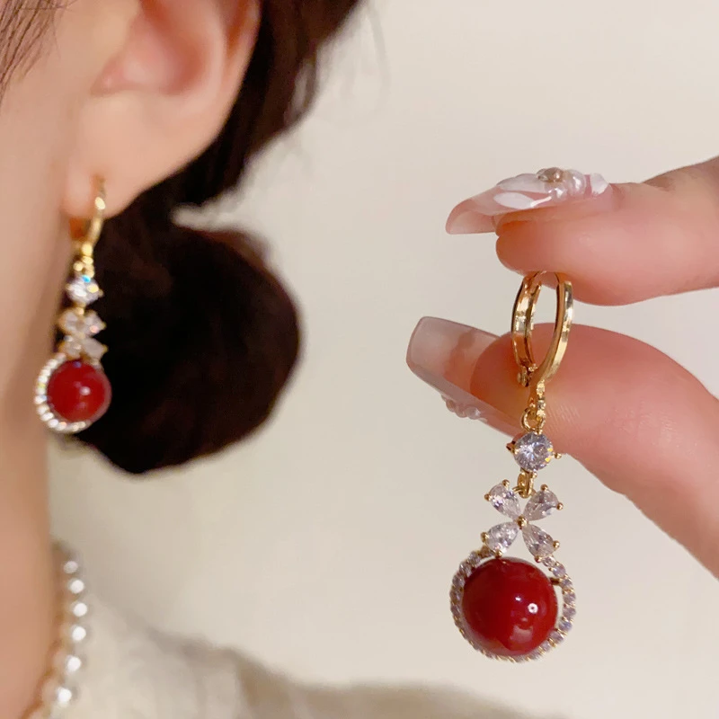 铜合金耳饰 新款冬季锆石花朵红色珠珠耳扣耳环时尚百搭