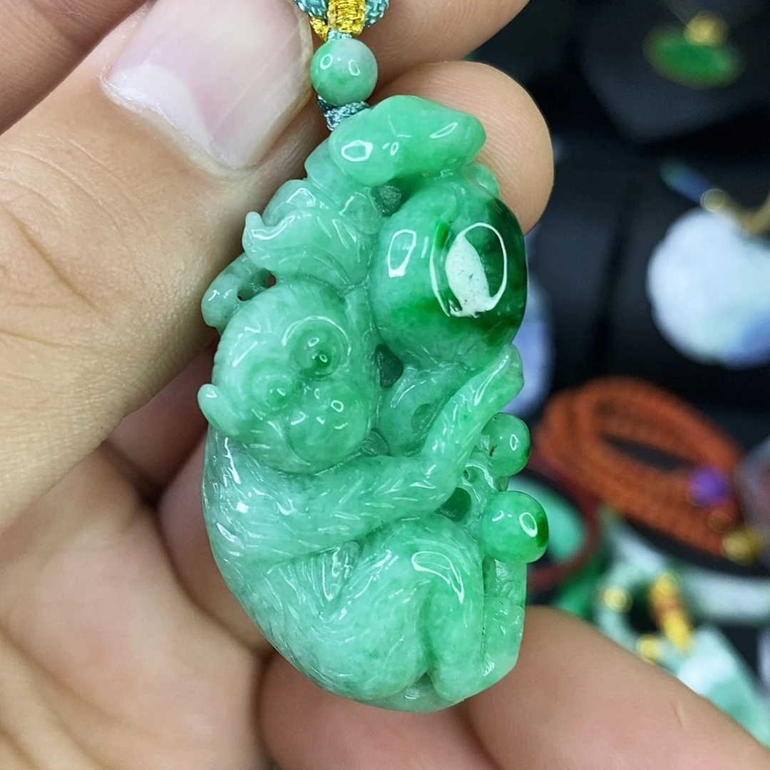 翡翠未镶嵌颈饰吊坠