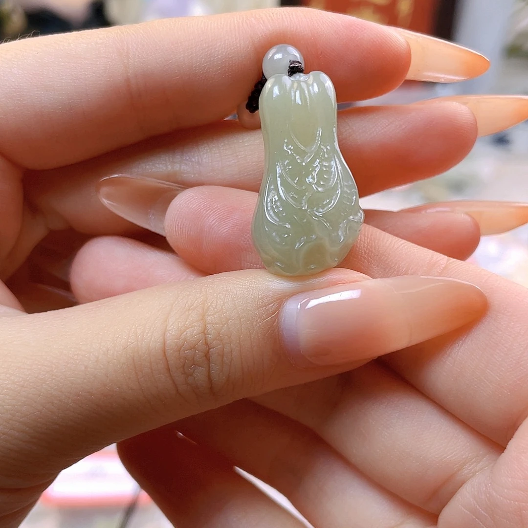 炭***丸吊坠(赠链)未镶嵌和田玉
