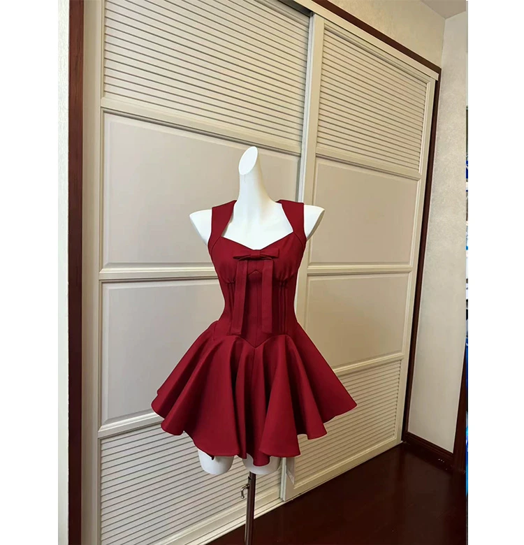 玫瑰人生 法式气质公主裙蝴蝶结千金感无袖收腰连衣裙贝微微红裙