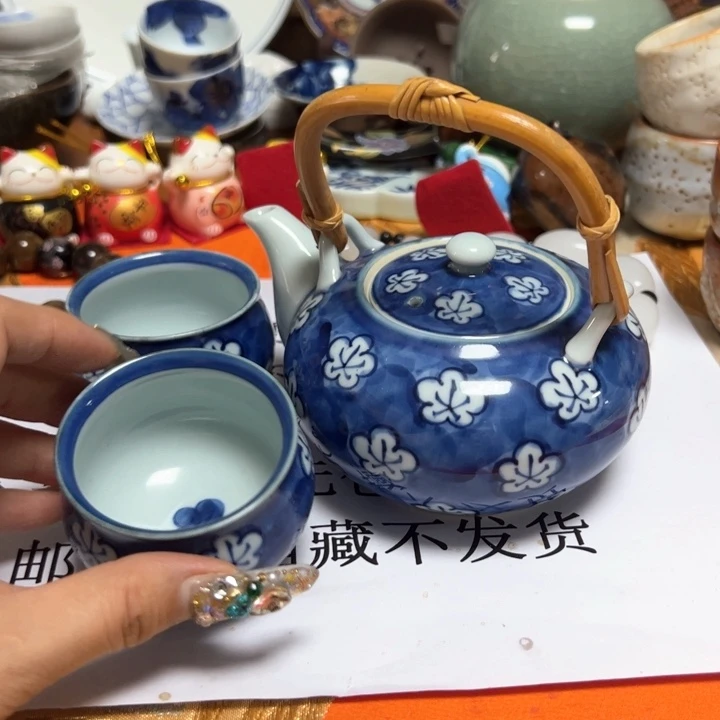 盖碗瓷器直播放漏中