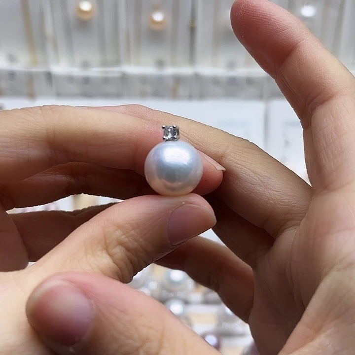 淡水珍珠银S925镶嵌吊坠(赠链)13.1