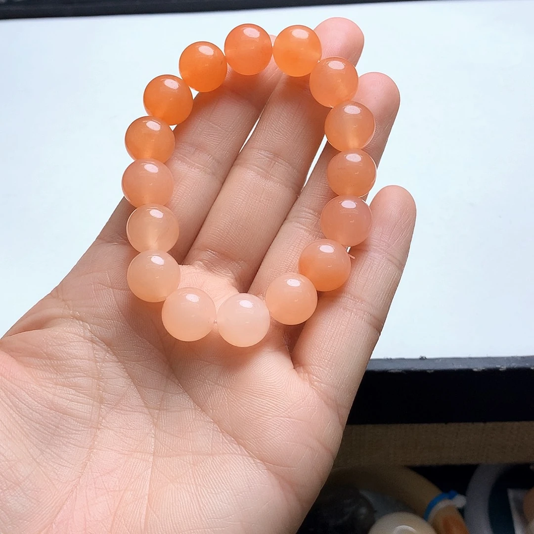 未镶嵌石英质玉（黄龙玉）手镯