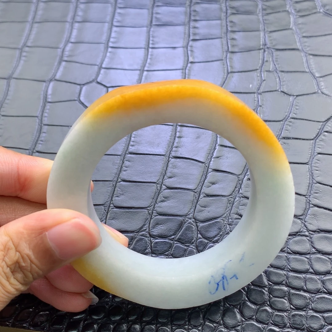 定制翡翠未镶嵌翡翠手镯