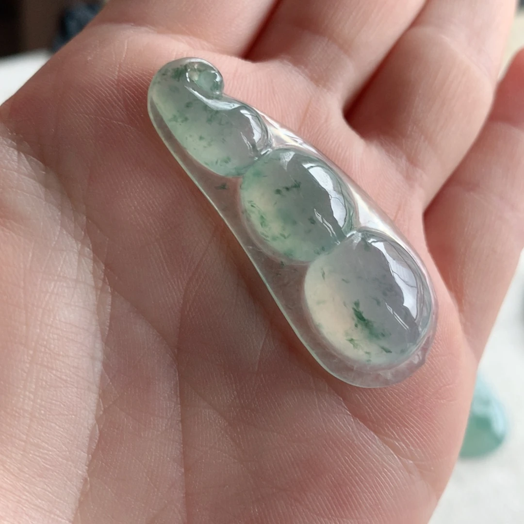 宝***-翡翠未镶嵌颈饰翡翠