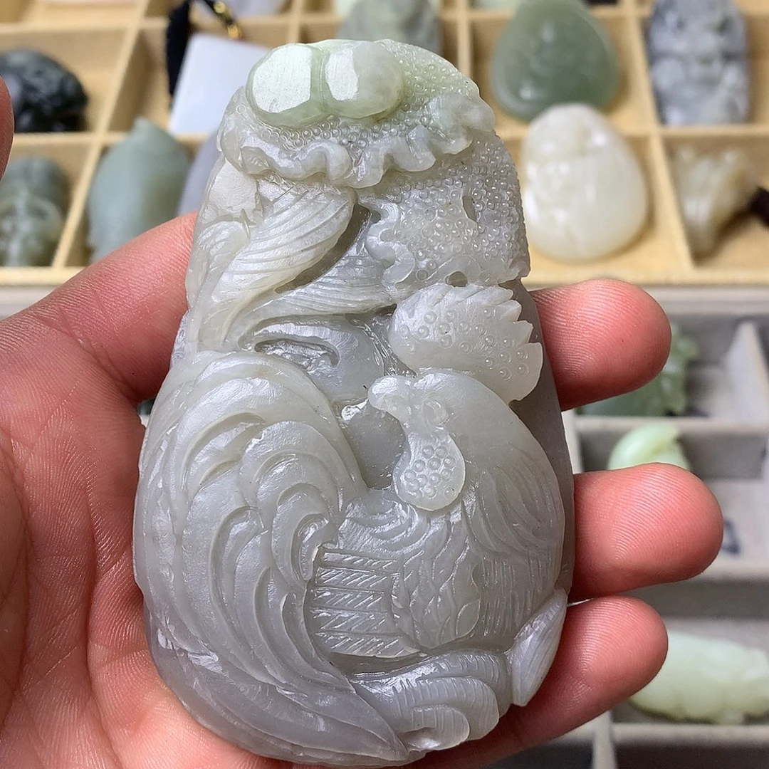 和田玉未镶嵌把件