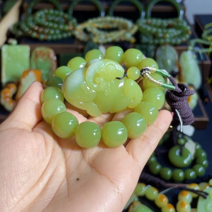 和****未镶嵌手链和田玉