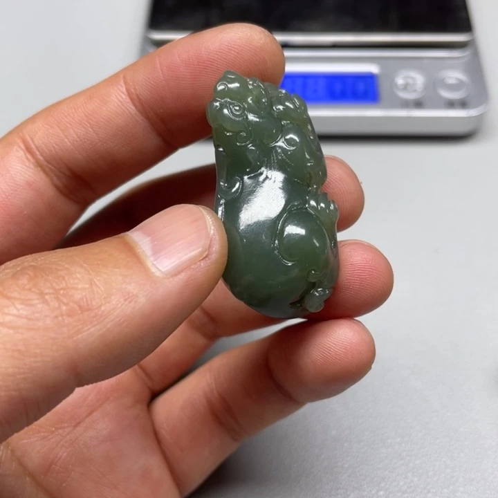 和田玉吊坠(不含链)未镶嵌秭***飞