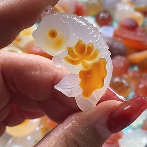 未镶嵌颈饰玛瑙/玉髓?****?