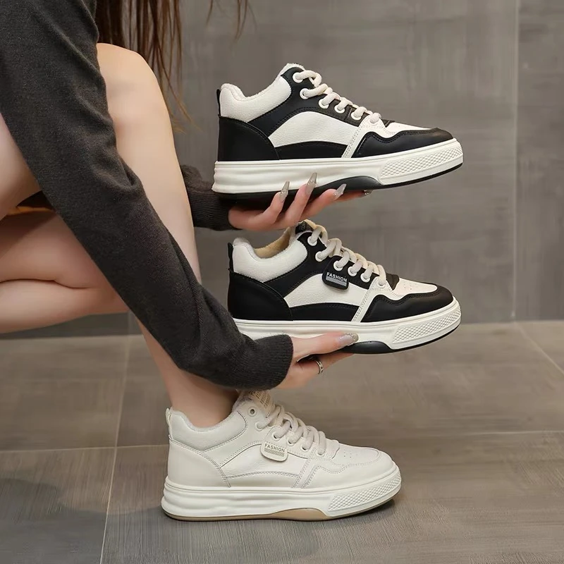厚底板鞋女超火小白鞋女2024秋冬新款加绒软底运动鞋轻便休闲女鞋