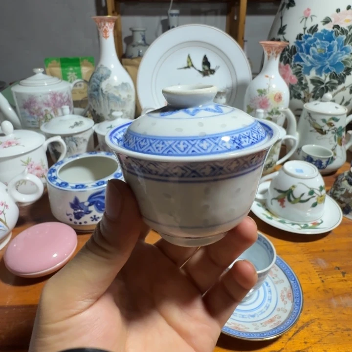 笑***姨摆件景德镇陶瓷艺术