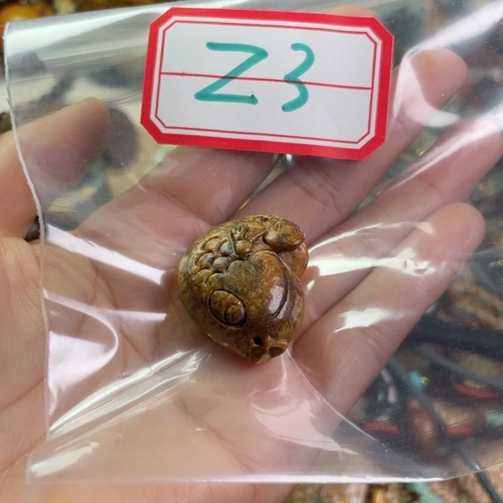 尤****未镶嵌手链岫岩河磨玉（透闪石质玉）
