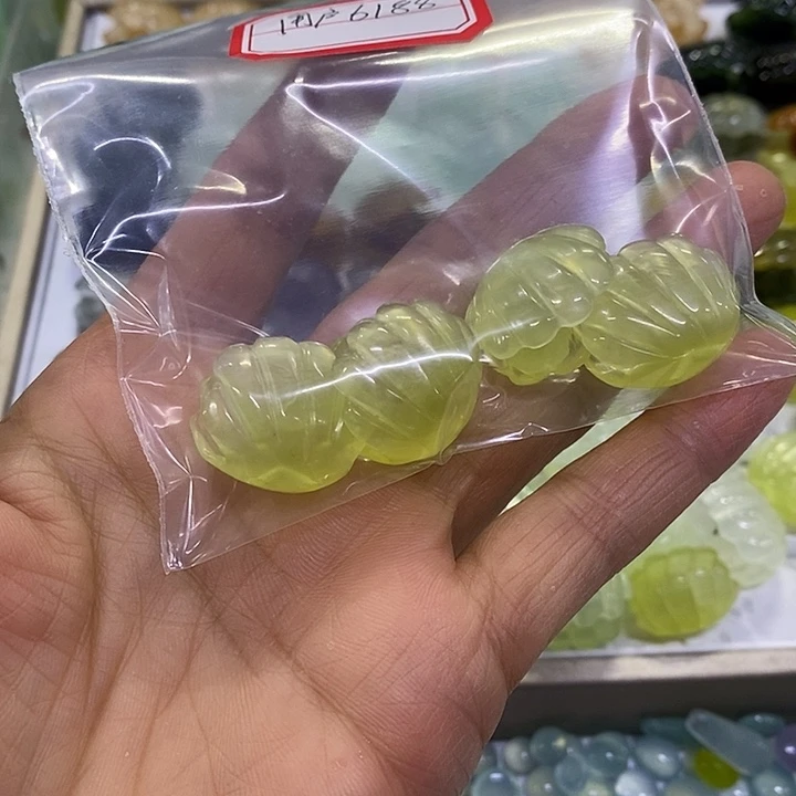 合金蛇纹石玉颈饰