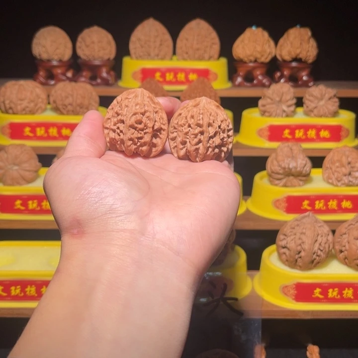 文玩核桃把件苹果园