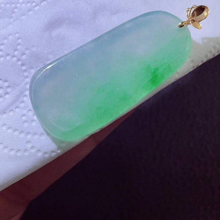 颈饰18K金镶嵌翡翠翡翠