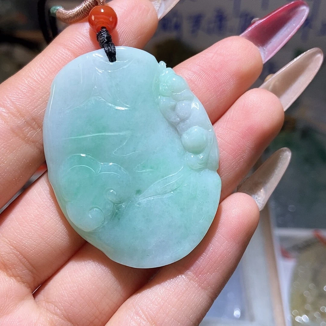 翡翠颈饰未镶嵌天然