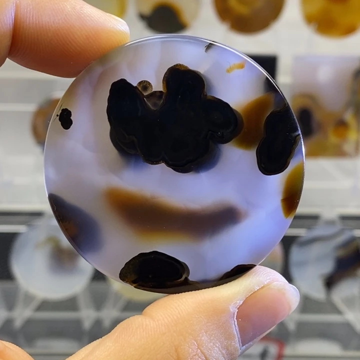 玛瑙/玉髓颈饰未镶嵌