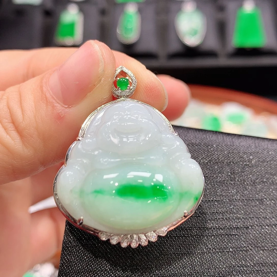 翡翠颈饰18K金镶嵌佛公