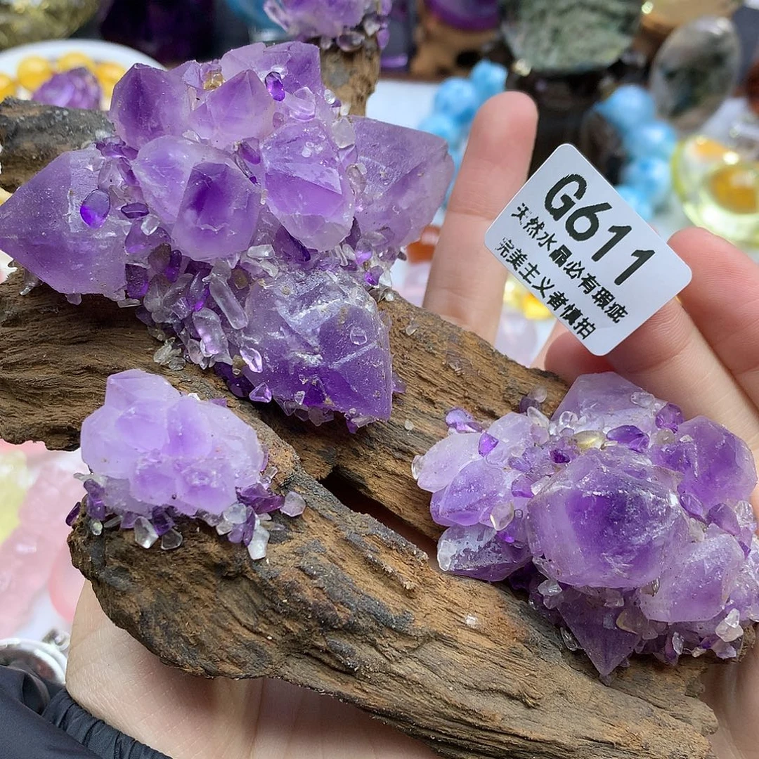 水晶未镶嵌珠宝半成品风化木摆件