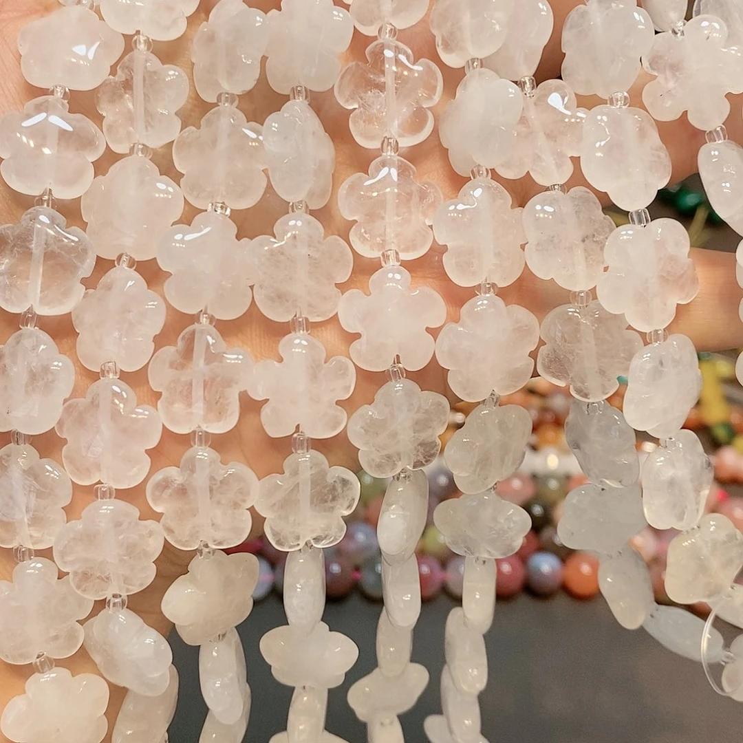 散珠玛瑙/玉髓16mm白水晶雕刻件一条