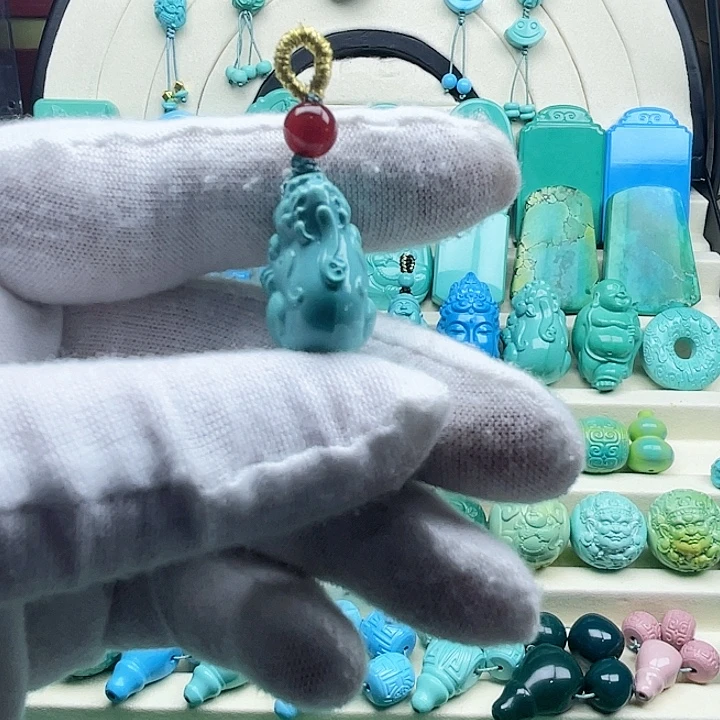 果冻绿小貔恘挂件