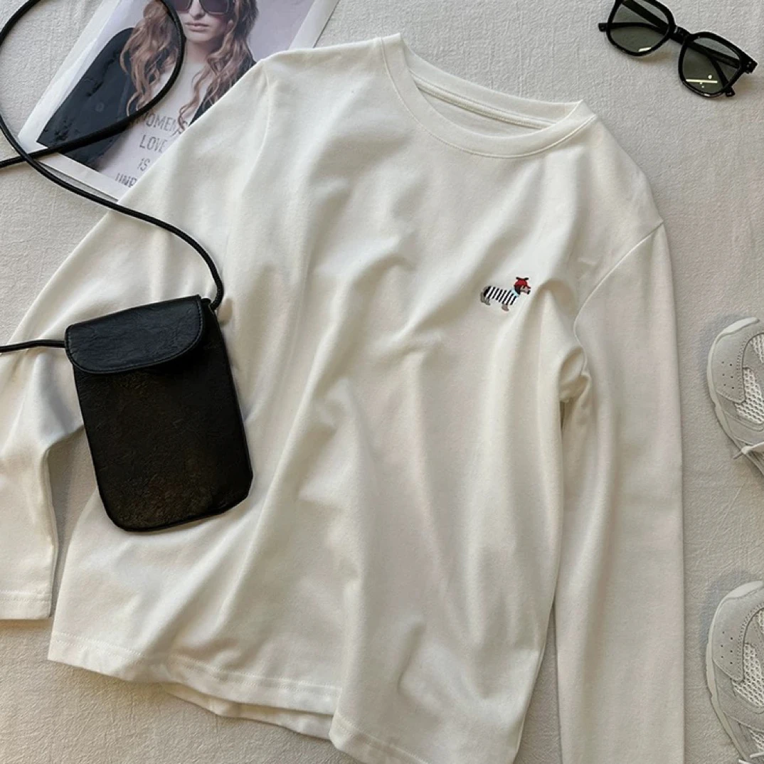 小白姐姐082-2磨毛腊肠狗刺绣圆领T