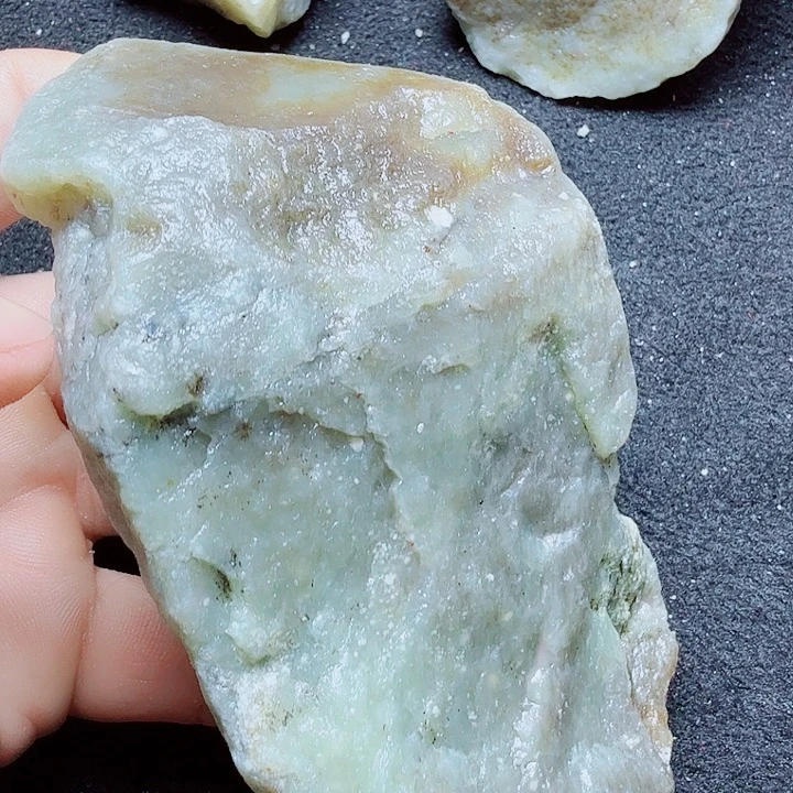 未镶嵌和田玉（糖玉）珠宝半成品
