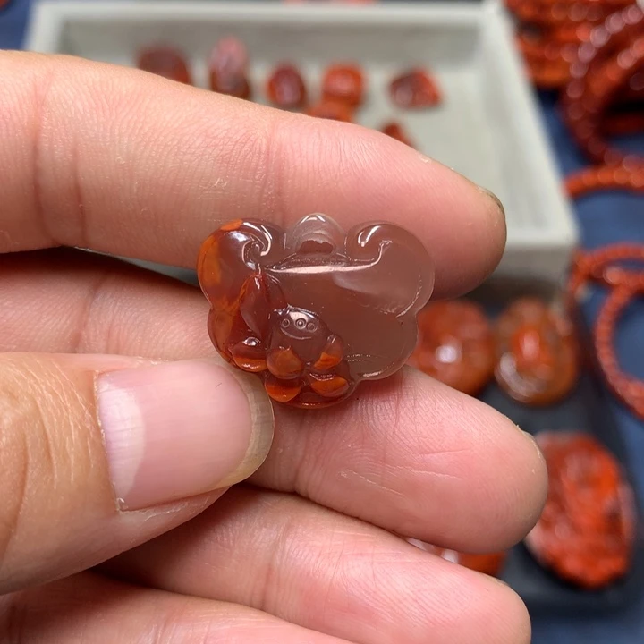 吊坠(不含链)未镶嵌南红玛瑙