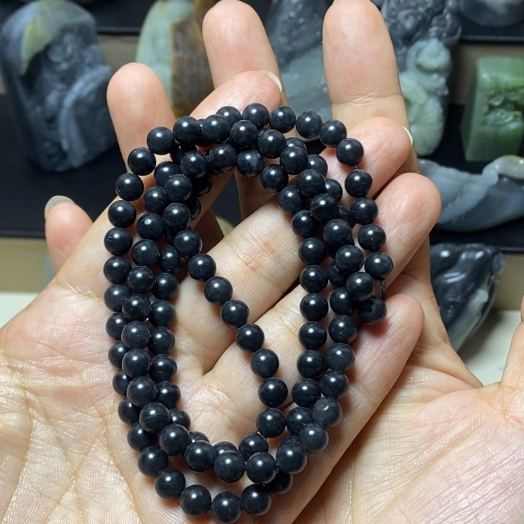 颈饰未镶嵌和田玉蓝**海