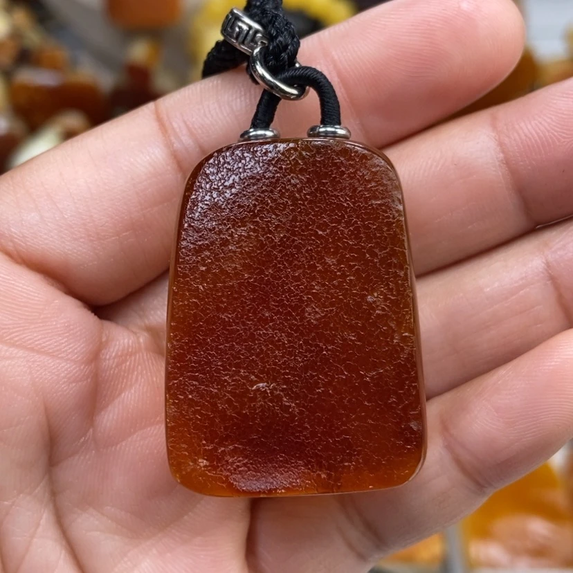 【闪购商品】琥珀颈饰未镶嵌
