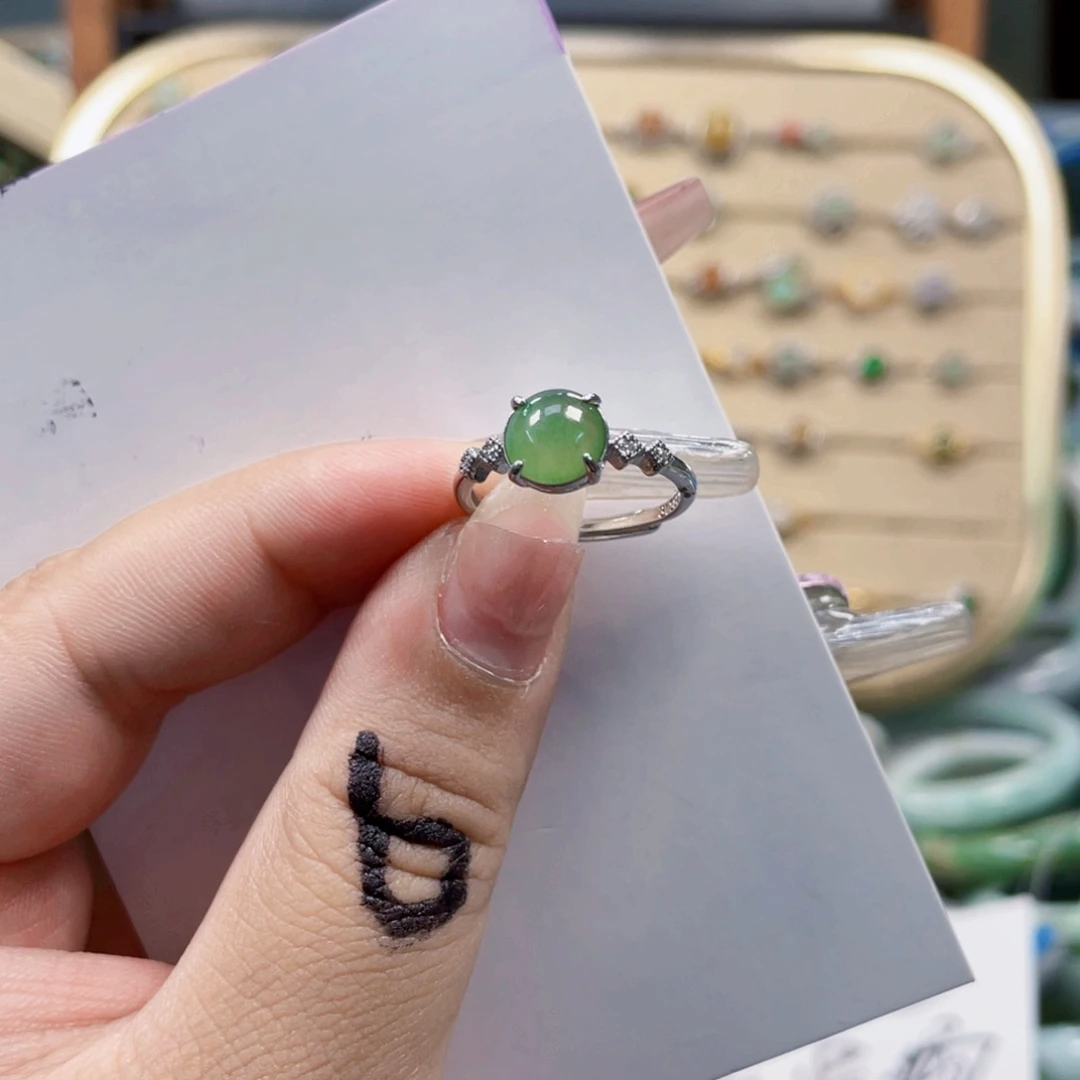 翡翠未镶嵌戒指天然翡翠