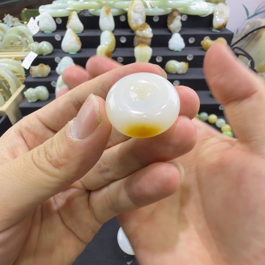 和田玉未镶嵌吊坠(赠链)新疆和田玉平安扣