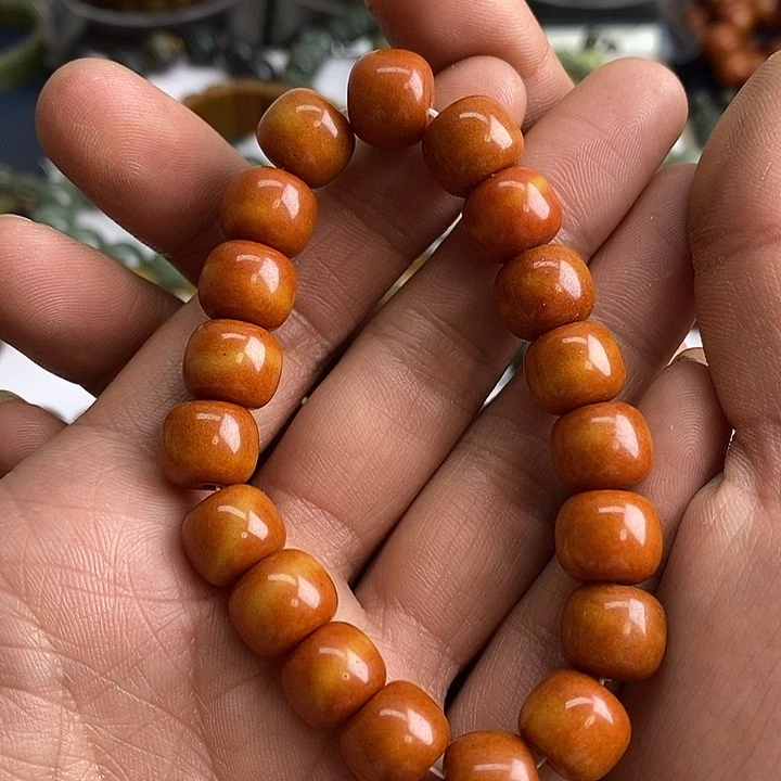 未镶嵌透闪石质玉珠宝奇石