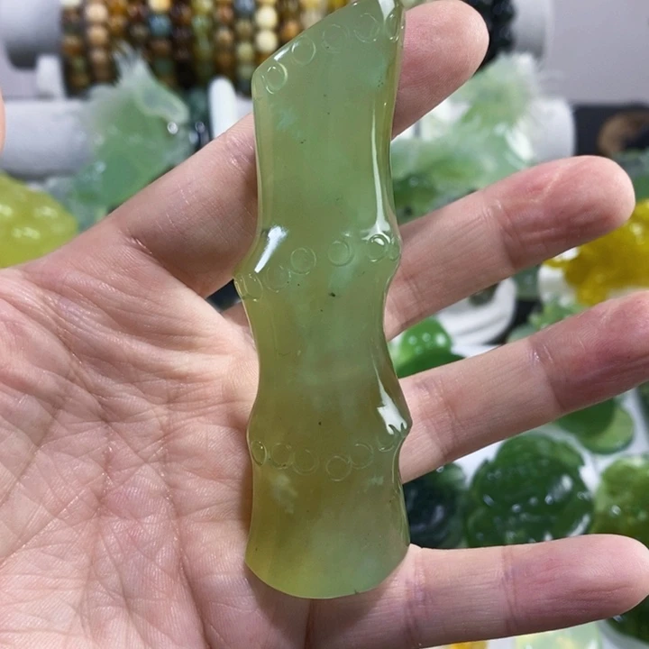 未镶嵌岫玉手把件