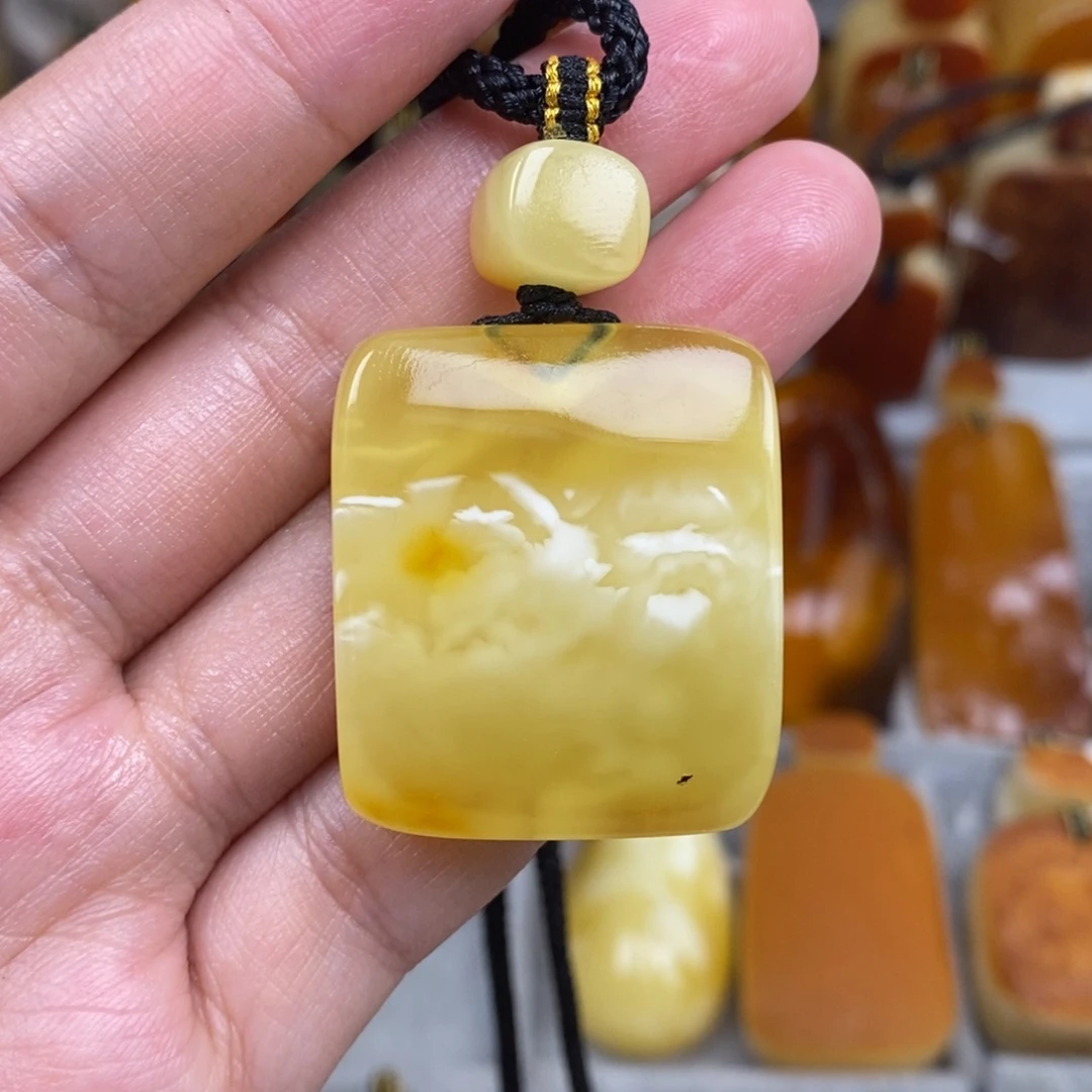 琥珀未镶嵌珠宝奇石