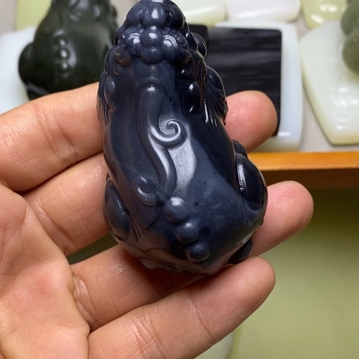 和田玉未镶嵌挂件貔貅